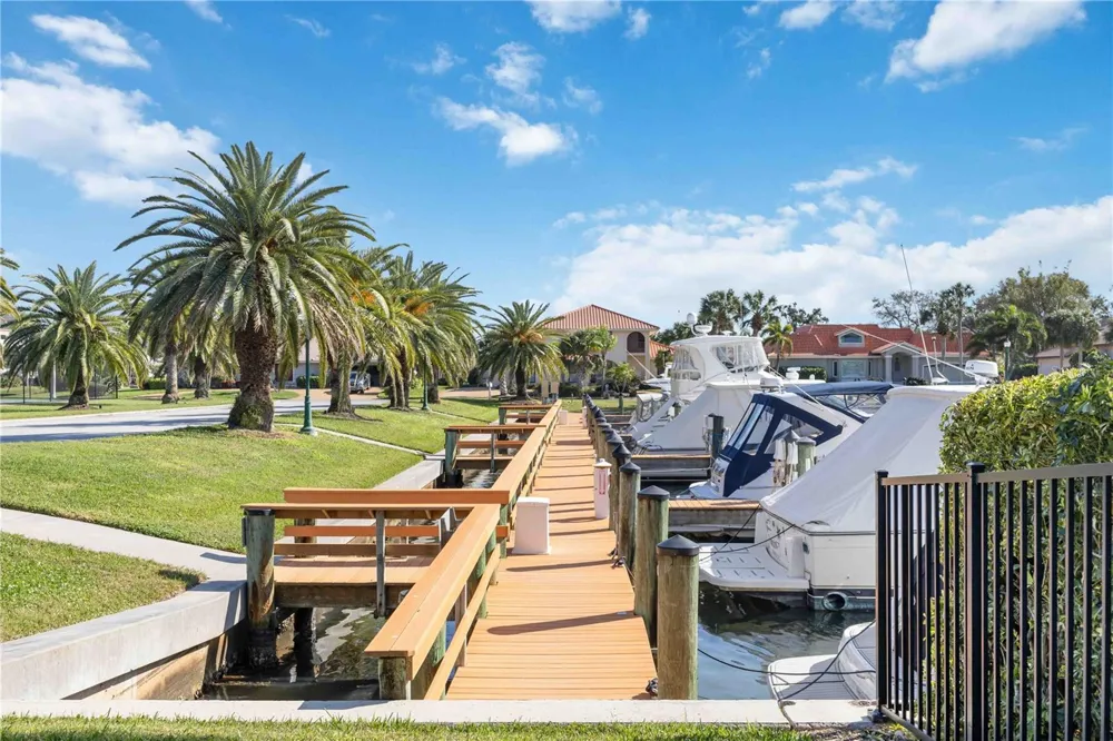 464 YACHT HARBOR DRIVE Osprey, FL 34229