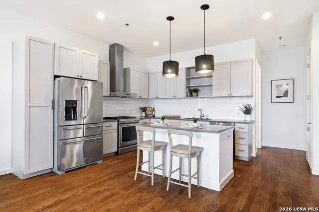 808 E MYRTLE ST San Antonio, TX 78212