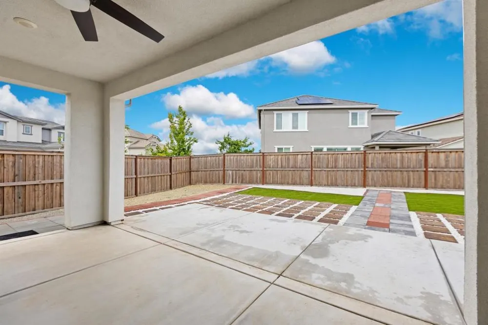 10068 Carinata Drive Elk Grove, CA 95757
