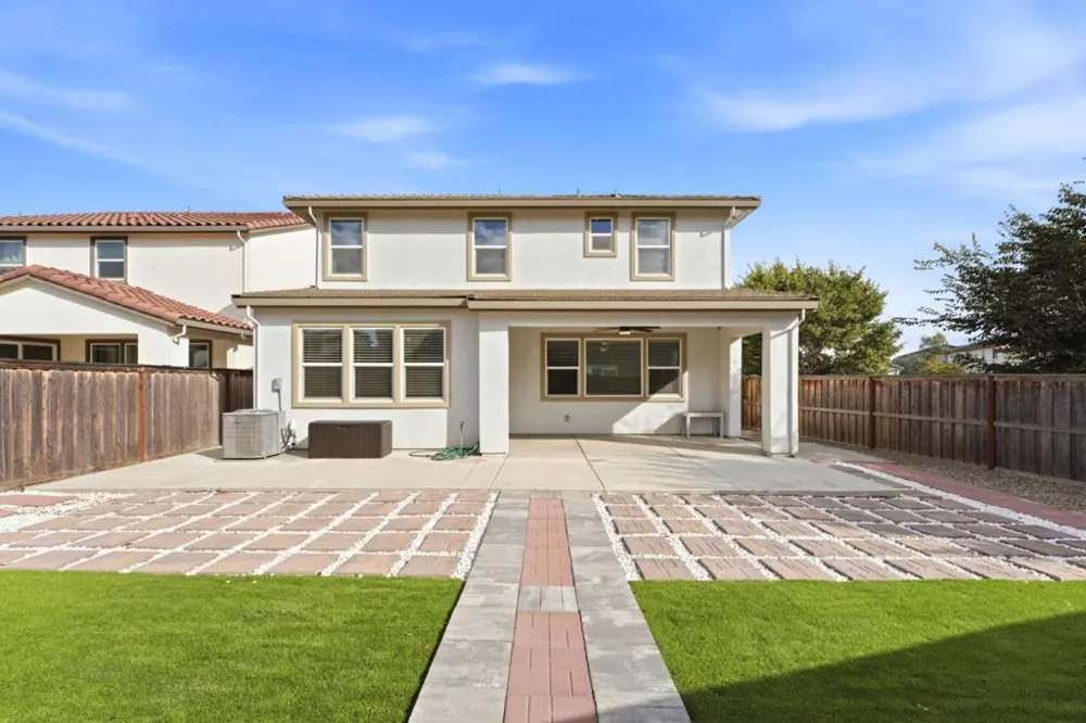 10068 Carinata Drive Elk Grove, CA 95757