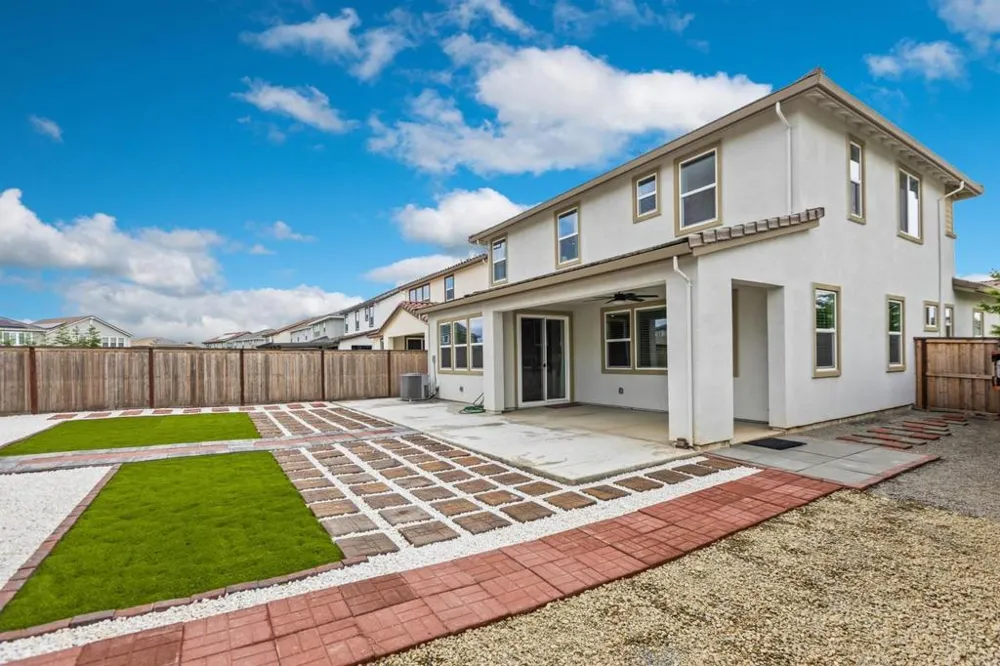 10068 Carinata Drive Elk Grove, CA 95757