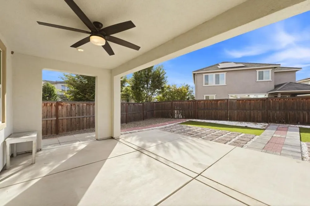 10068 Carinata Drive Elk Grove, CA 95757