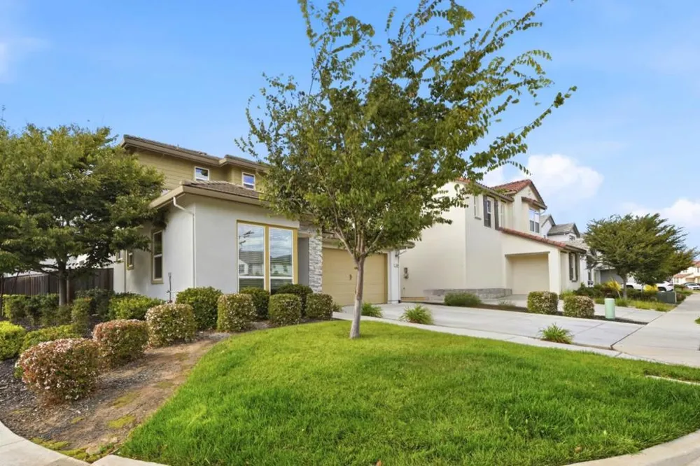 10068 Carinata Drive Elk Grove, CA 95757