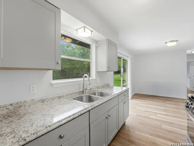 147 Fair Valley San Antonio, TX 78227