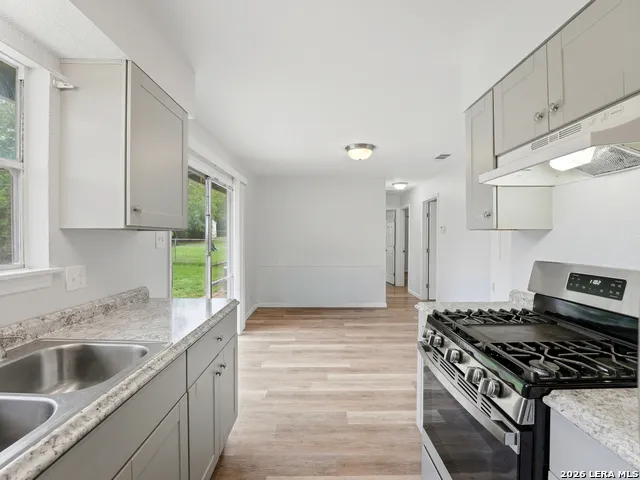 147 Fair Valley San Antonio, TX 78227