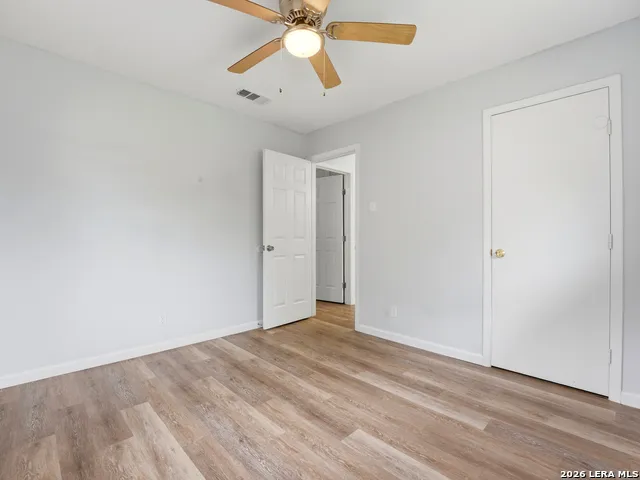 147 Fair Valley San Antonio, TX 78227