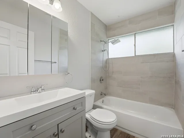 147 Fair Valley San Antonio, TX 78227