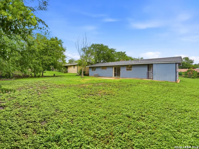 147 Fair Valley San Antonio, TX 78227