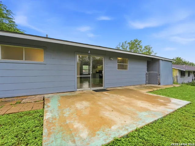 147 Fair Valley San Antonio, TX 78227
