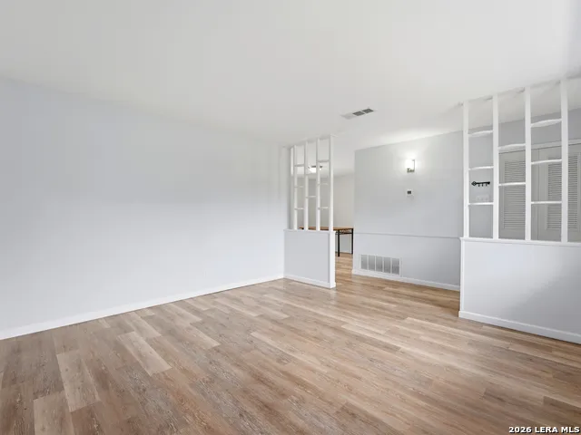 147 Fair Valley San Antonio, TX 78227