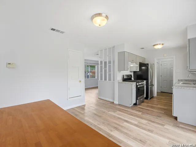 147 Fair Valley San Antonio, TX 78227