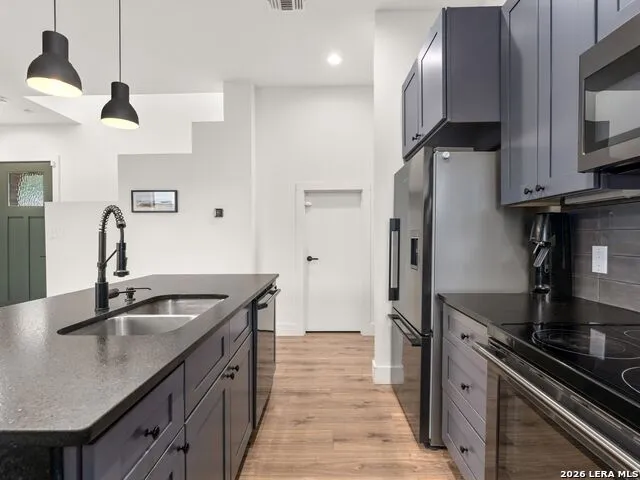 1119 DAWSON ST San Antonio, TX 78202