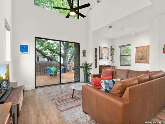 1119 DAWSON ST San Antonio, TX 78202