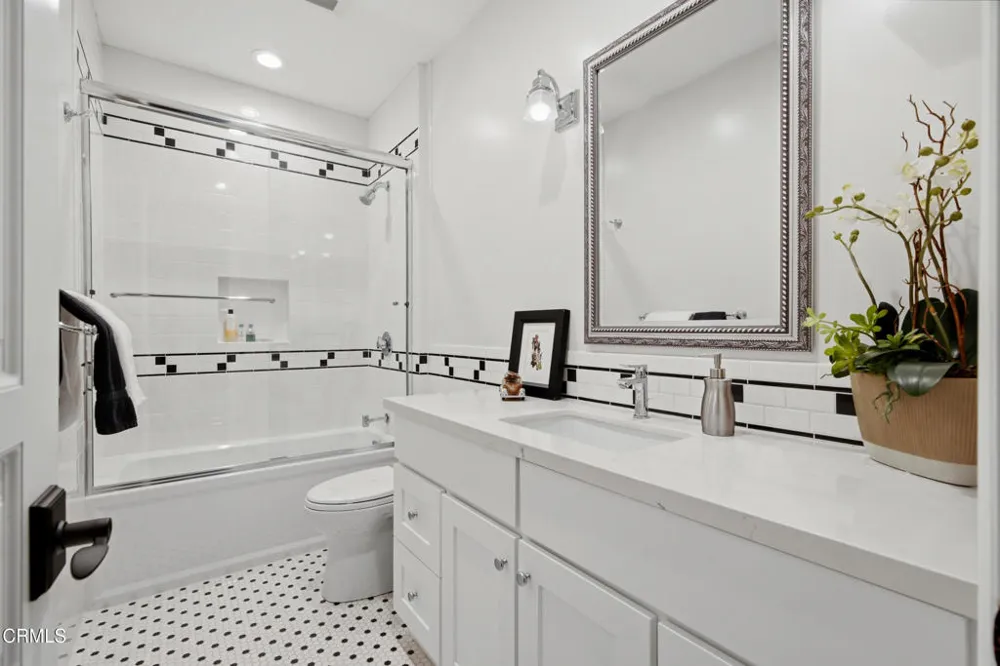 700 S Lake Avenue #306 Pasadena, CA 91106