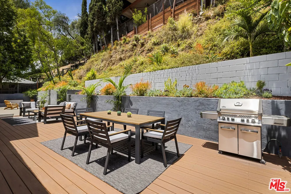 2426 Cazaux Place Los Angeles, CA 90068
