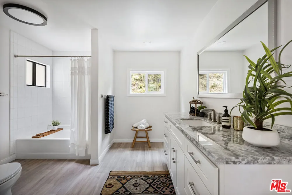2426 Cazaux Place Los Angeles, CA 90068