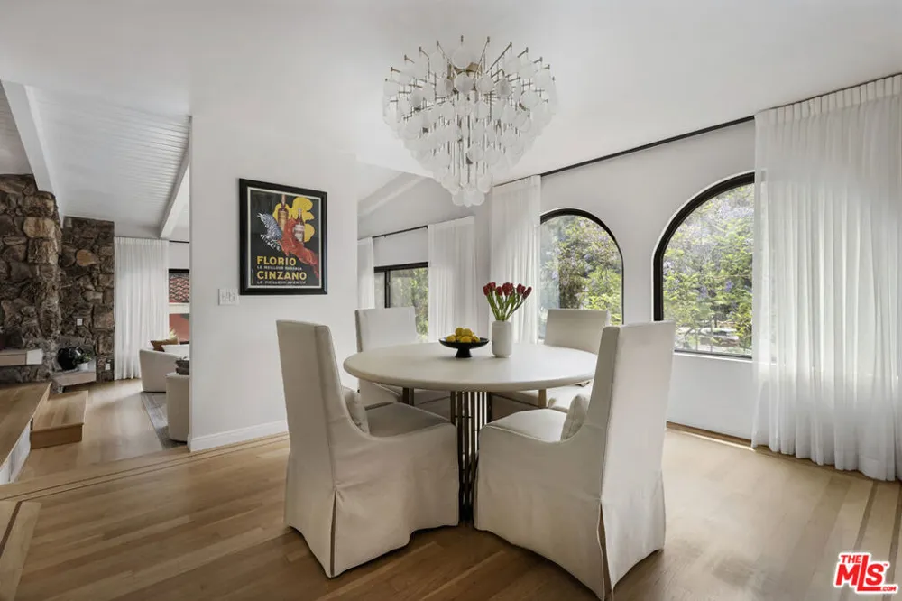 2426 Cazaux Place Los Angeles, CA 90068