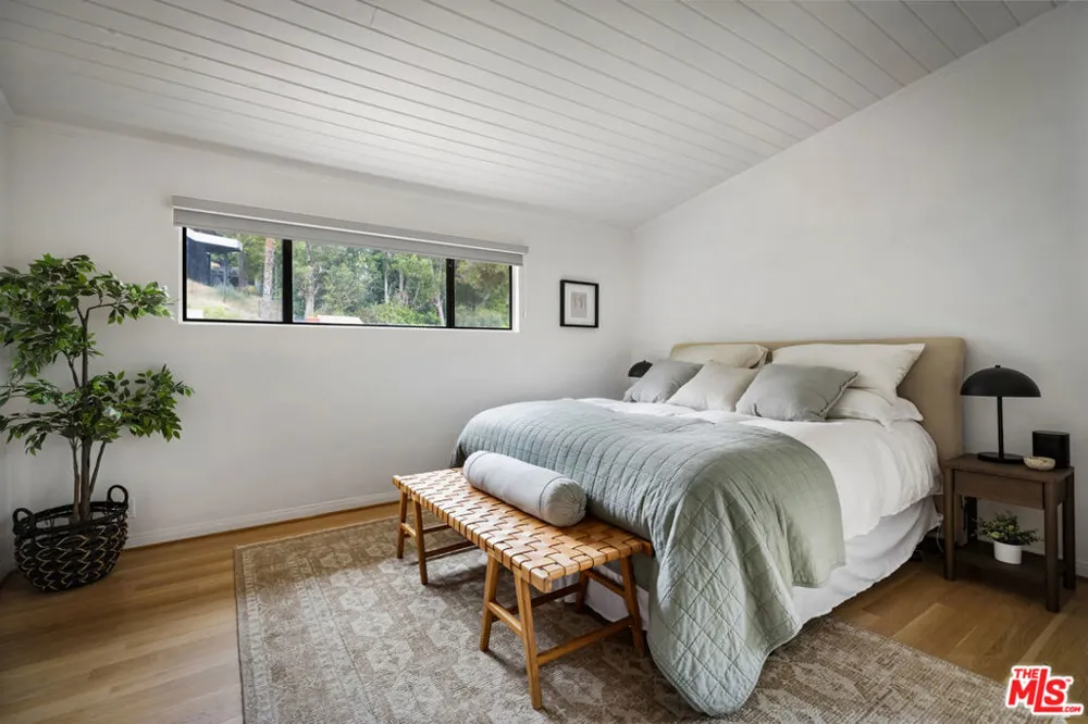 2426 Cazaux Place Los Angeles, CA 90068
