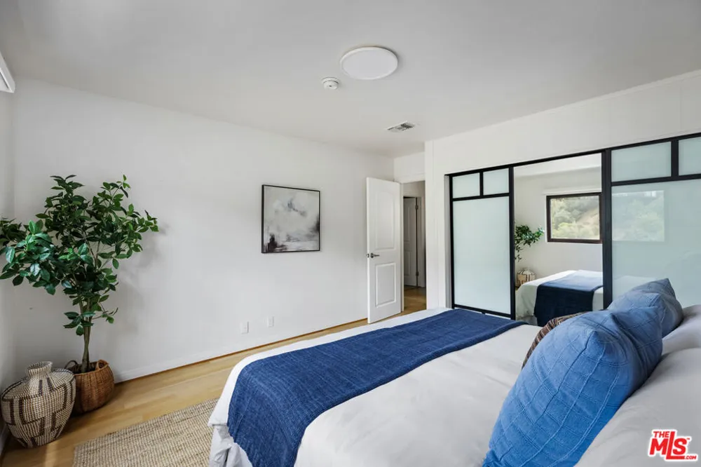 2426 Cazaux Place Los Angeles, CA 90068