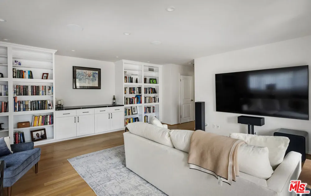 2426 Cazaux Place Los Angeles, CA 90068