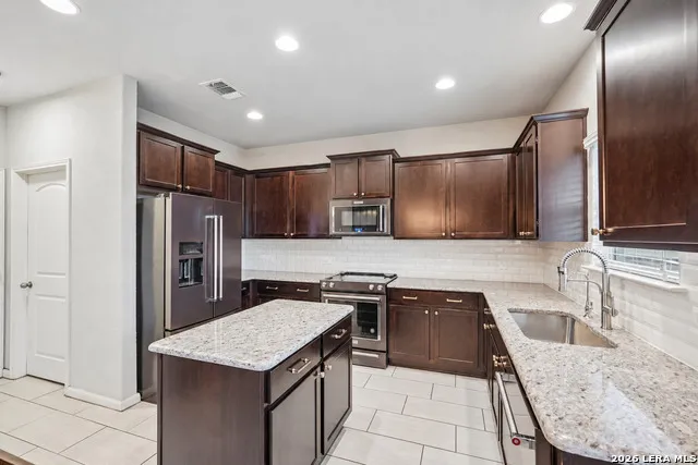 1344 LAUREN ST New Braunfels, TX 78130