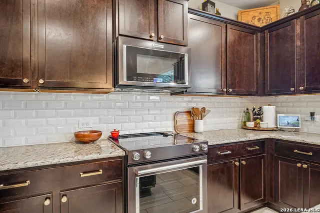 1344 LAUREN ST New Braunfels, TX 78130