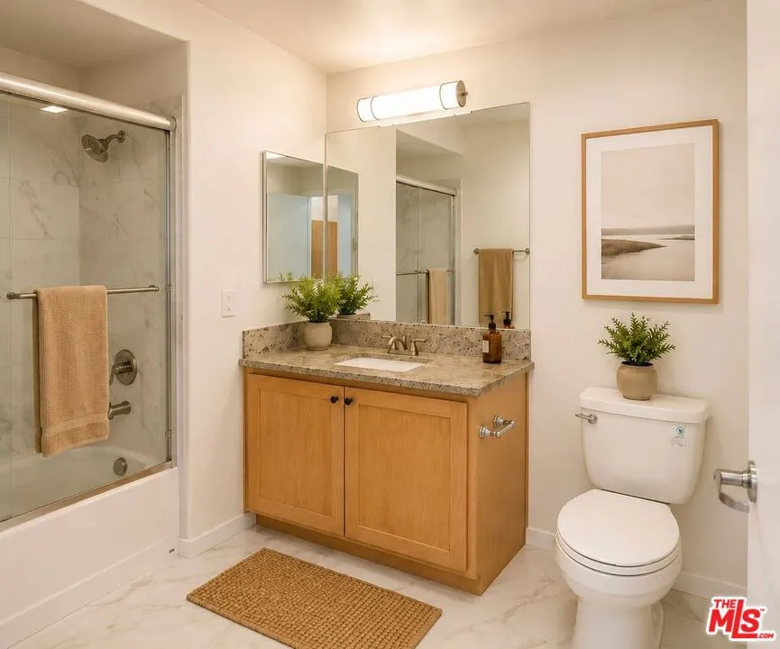 12132 Hart Street #301 North Hollywood, CA 91605