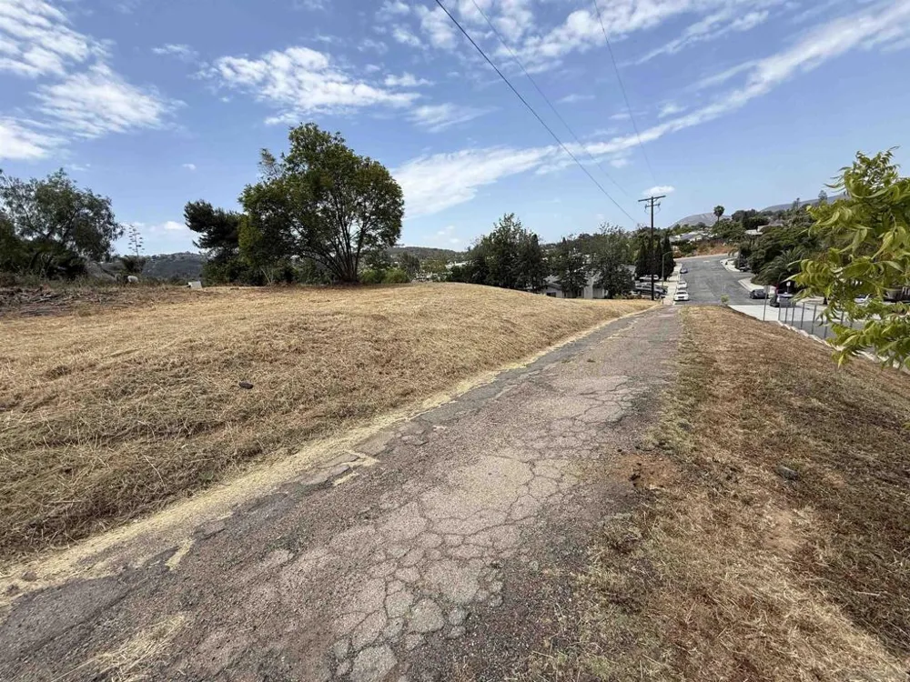 1565 Montiel Rd San Marcos, CA 92069
