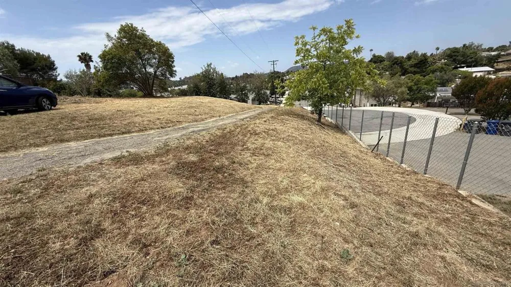 1565 Montiel Rd San Marcos, CA 92069
