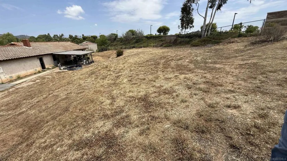 1565 Montiel Rd San Marcos, CA 92069