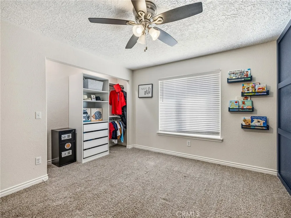 6232 Coriander Oak Hills, CA 92344