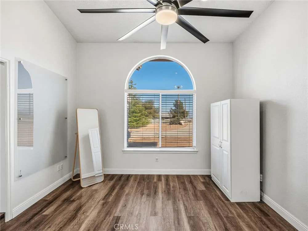 6232 Coriander Oak Hills, CA 92344