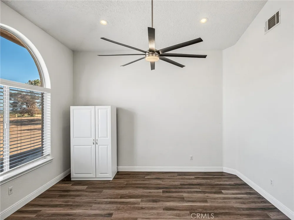 6232 Coriander Oak Hills, CA 92344