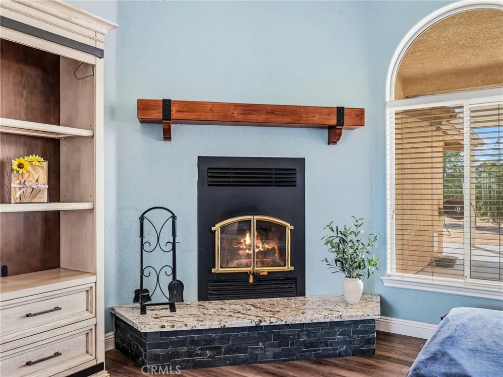 6232 Coriander Oak Hills, CA 92344