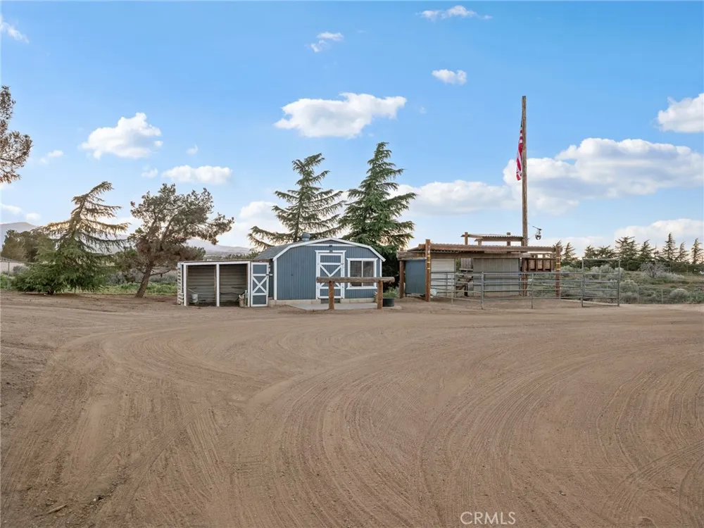 6232 Coriander Oak Hills, CA 92344