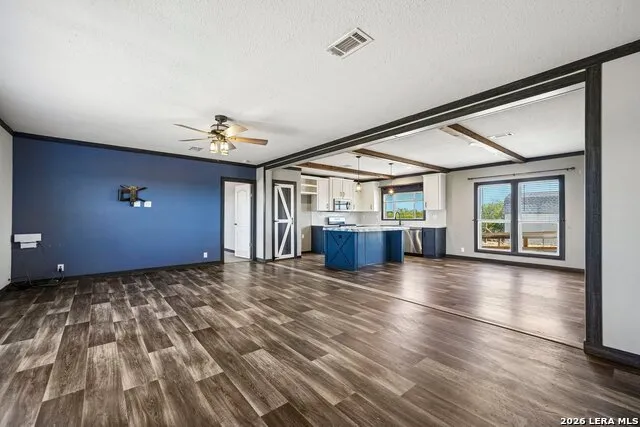 290 Lilly Bear Ln Moore, TX 78057