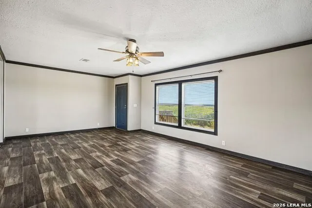 290 Lilly Bear Ln Moore, TX 78057