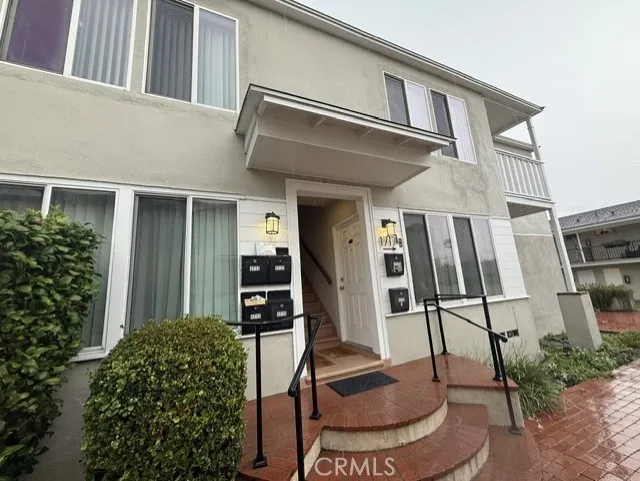 1715 Glenoaks Boulevard Burbank, CA 91504
