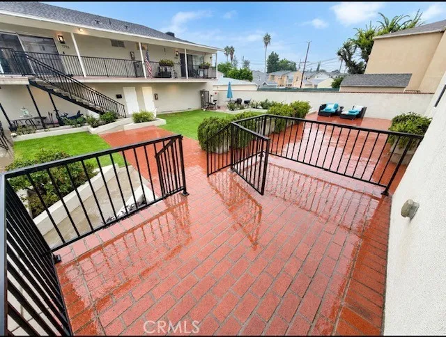 1715 Glenoaks Boulevard Burbank, CA 91504