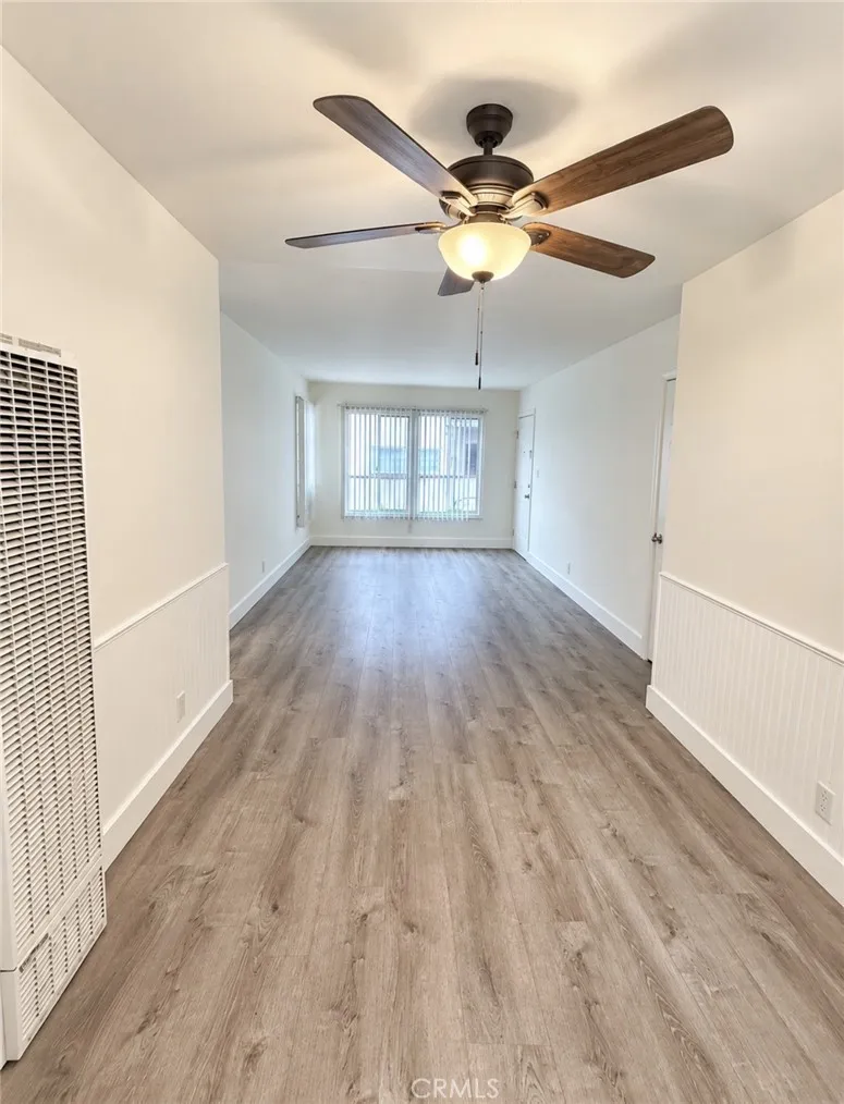 1715 Glenoaks Boulevard Burbank, CA 91504