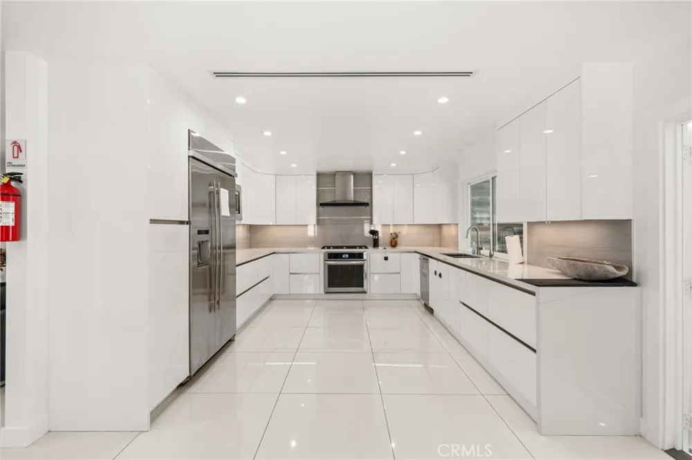 4630 Cedros Avenue Sherman Oaks, CA 91403