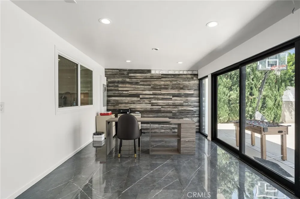 4630 Cedros Avenue Sherman Oaks, CA 91403