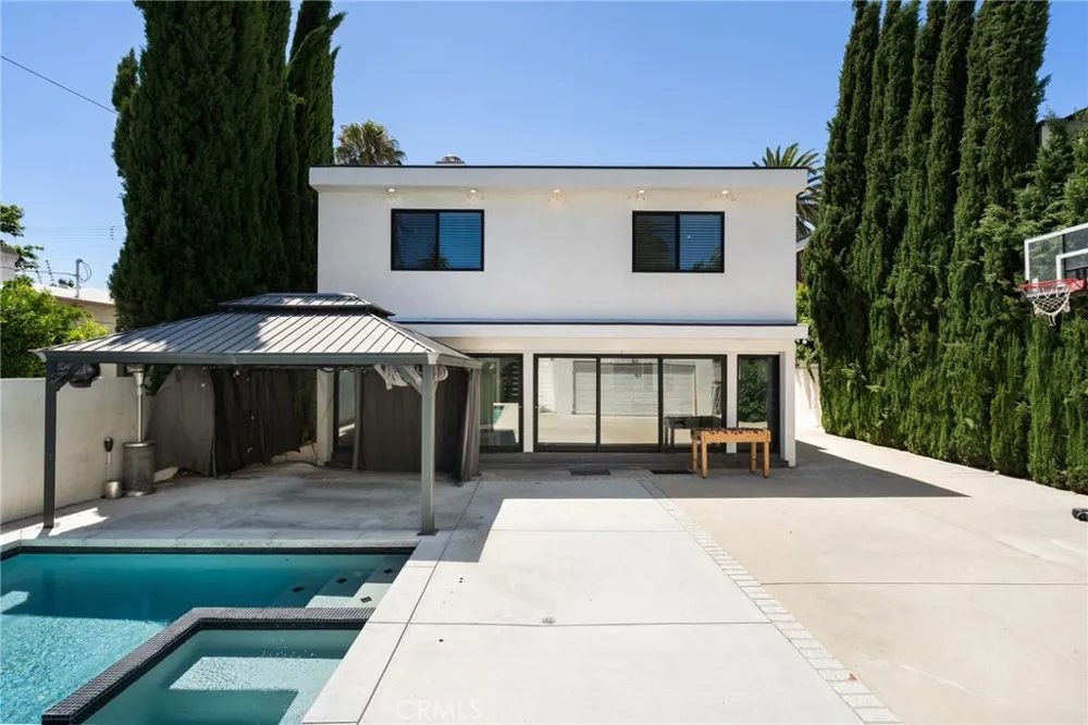 4630 Cedros Avenue Sherman Oaks, CA 91403
