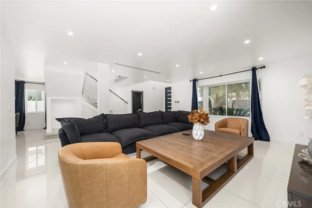 4630 Cedros Avenue Sherman Oaks, CA 91403