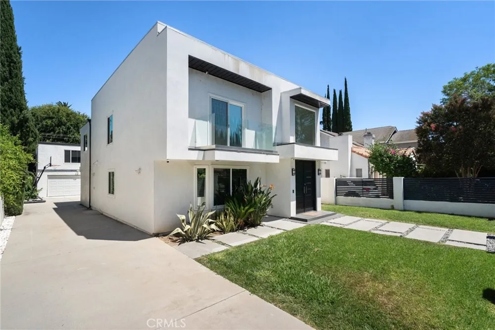 4630 Cedros Avenue Sherman Oaks, CA 91403