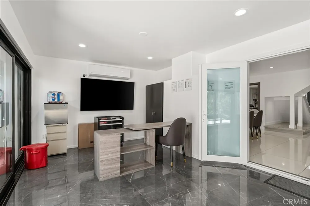 4630 Cedros Avenue Sherman Oaks, CA 91403