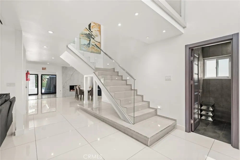 4630 Cedros Avenue Sherman Oaks, CA 91403