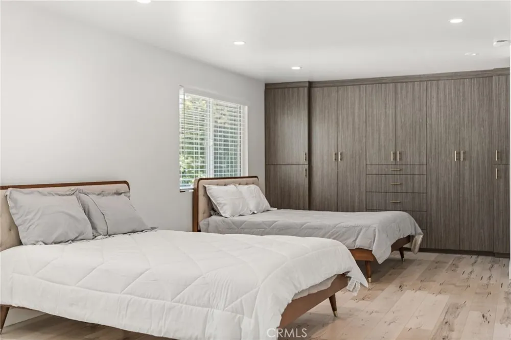 4630 Cedros Avenue Sherman Oaks, CA 91403