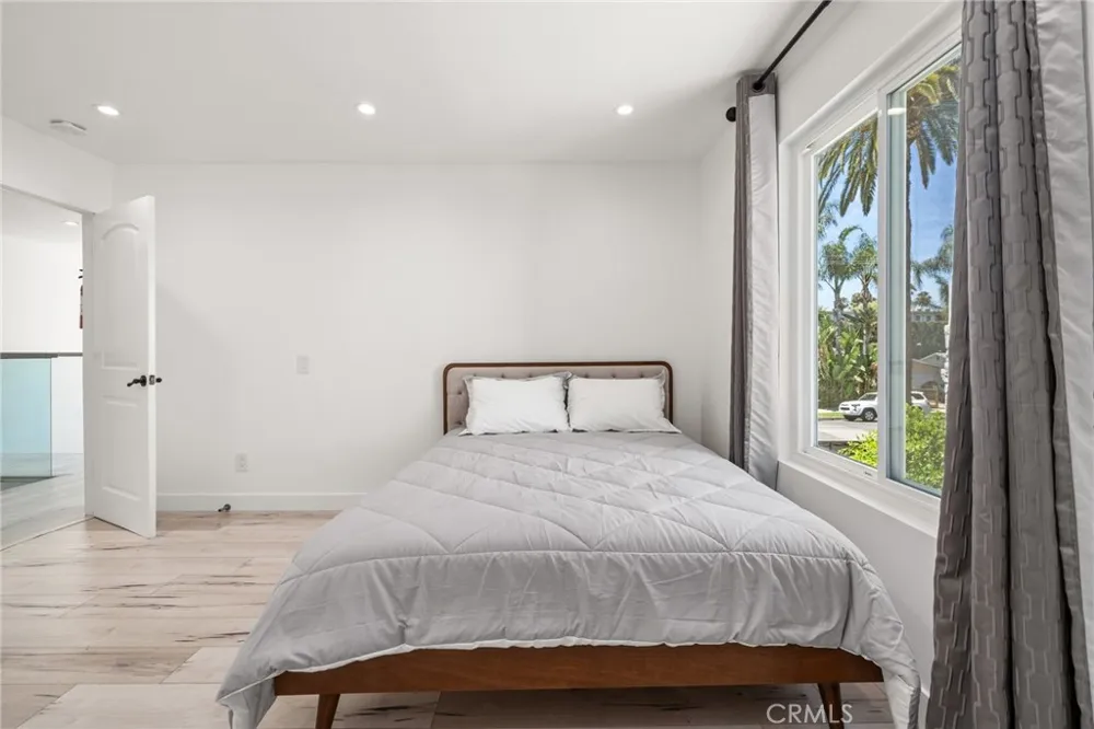 4630 Cedros Avenue Sherman Oaks, CA 91403