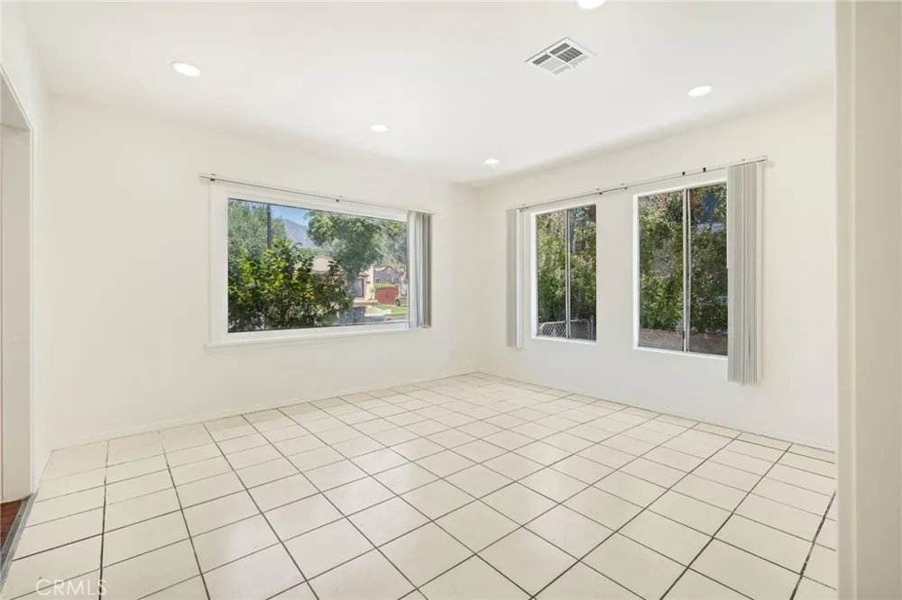 636 Pioneer Drive #1 Glendale, CA 91203
